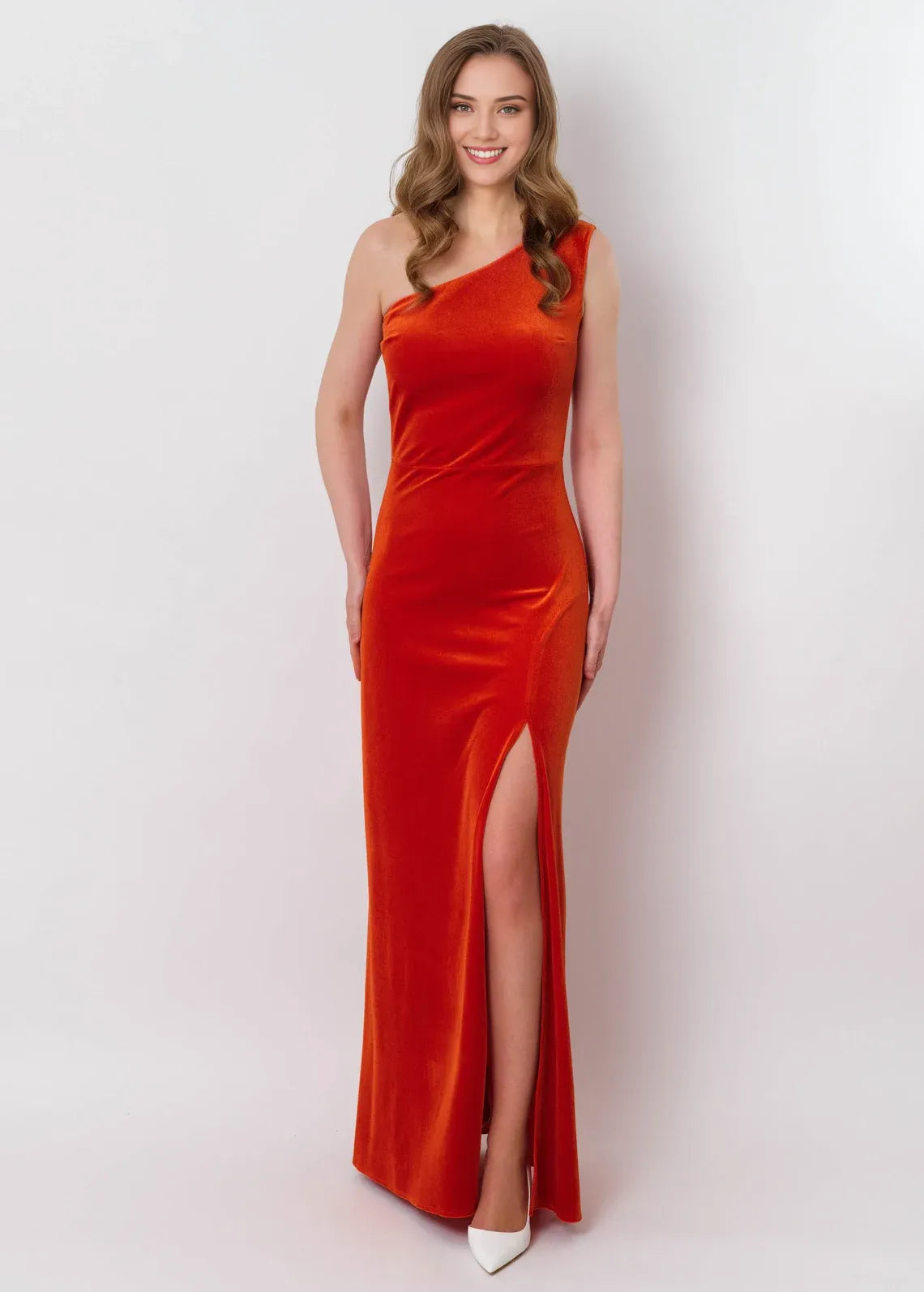 Vestido largo de terciopelo color naranja óxido, sin mangas, con un hombro al descubierto, con aberturas, para dama de honor, para invitada de boda y de noche.